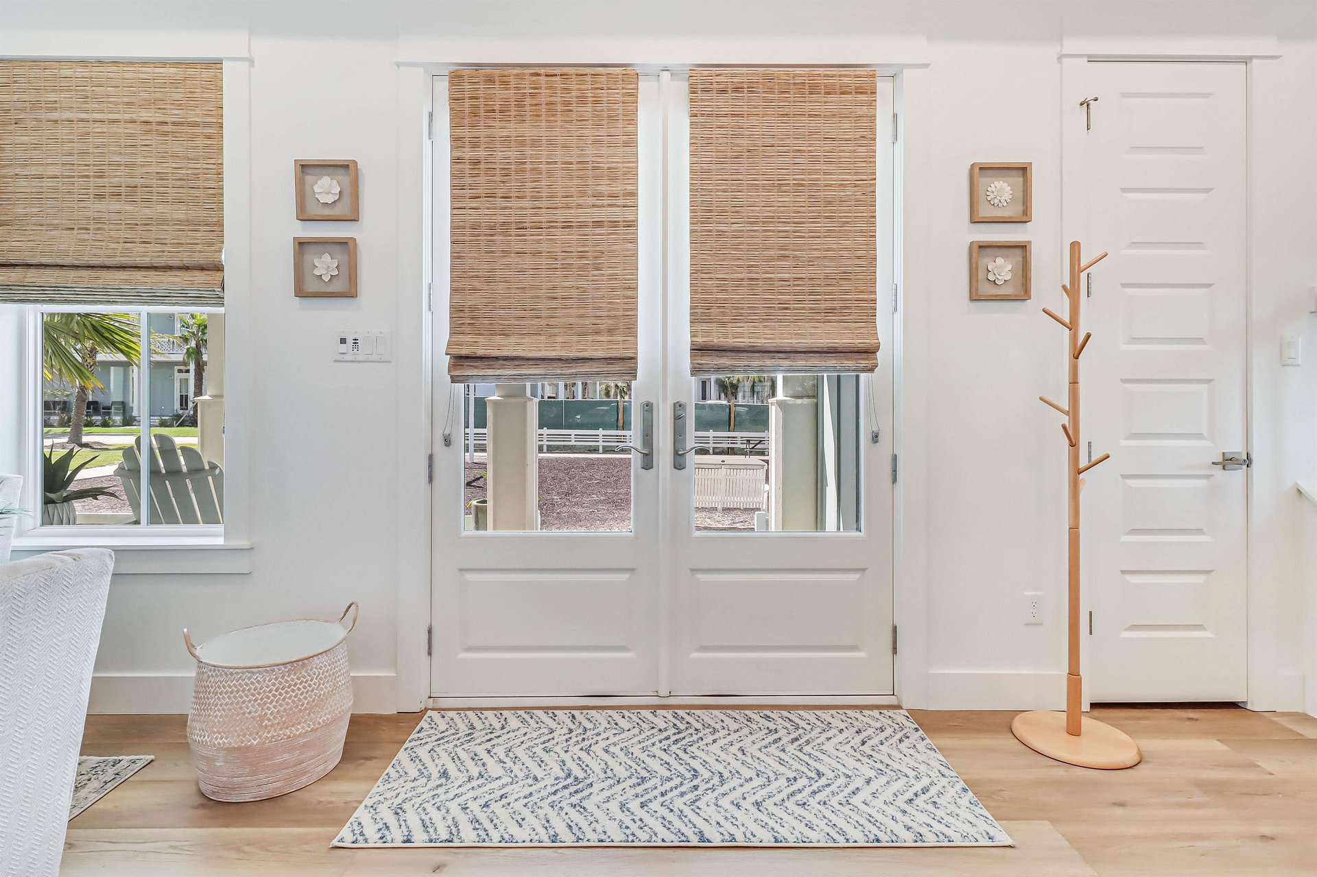 Front Entryway, 1st Floor