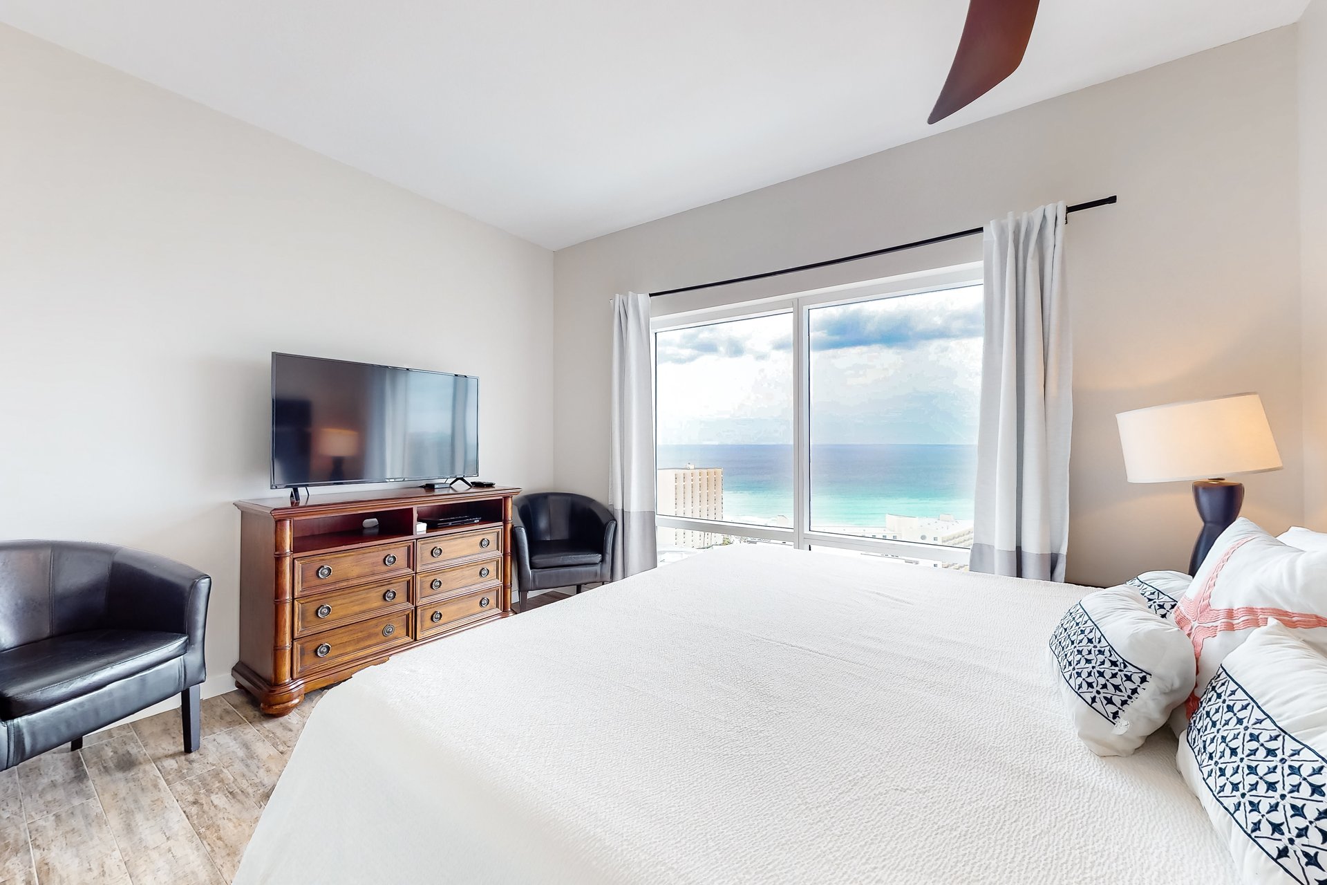 Luau 7901 Penthouse Combo 10