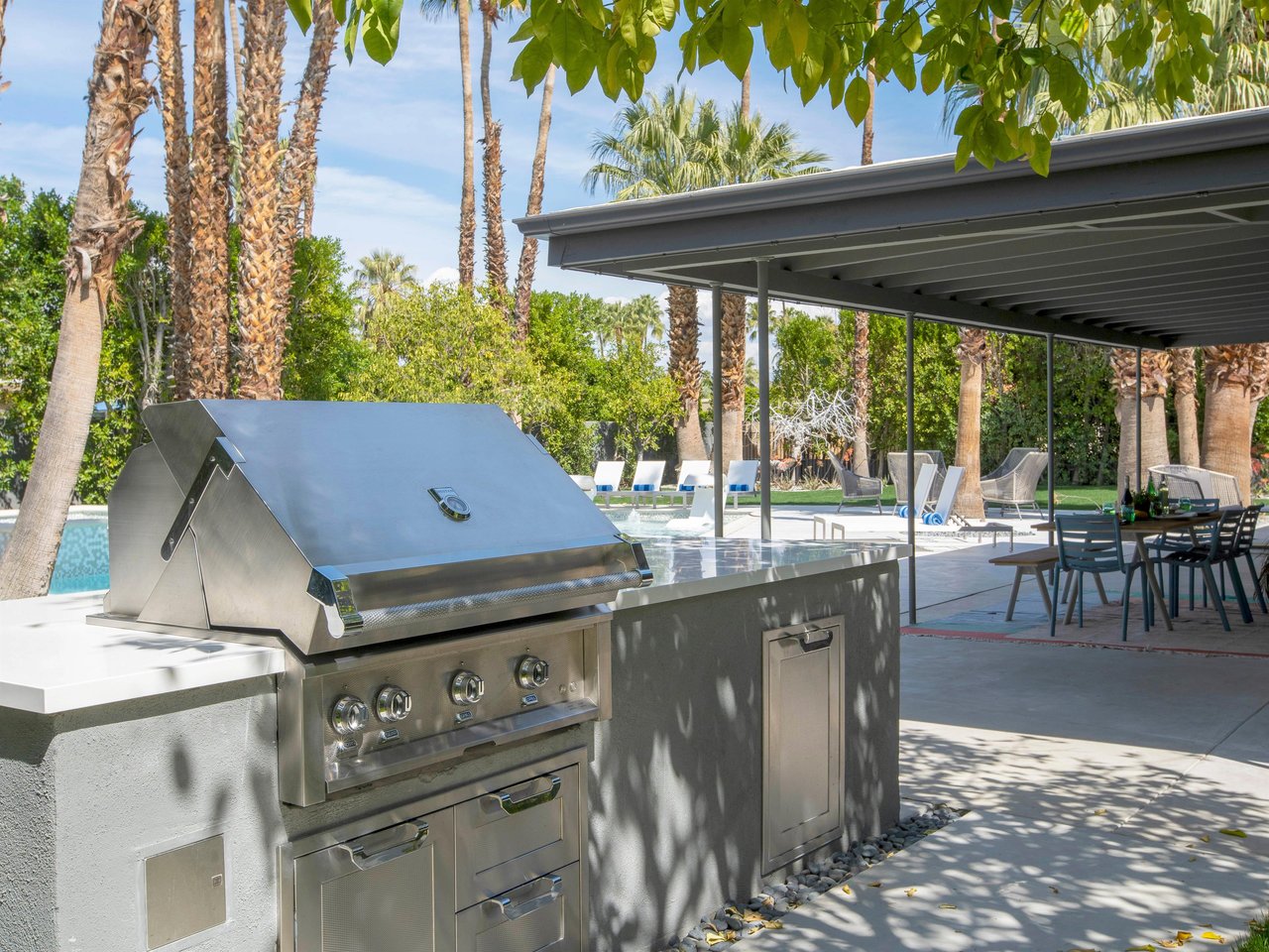 Outdoor bar area  perfect for entertaining