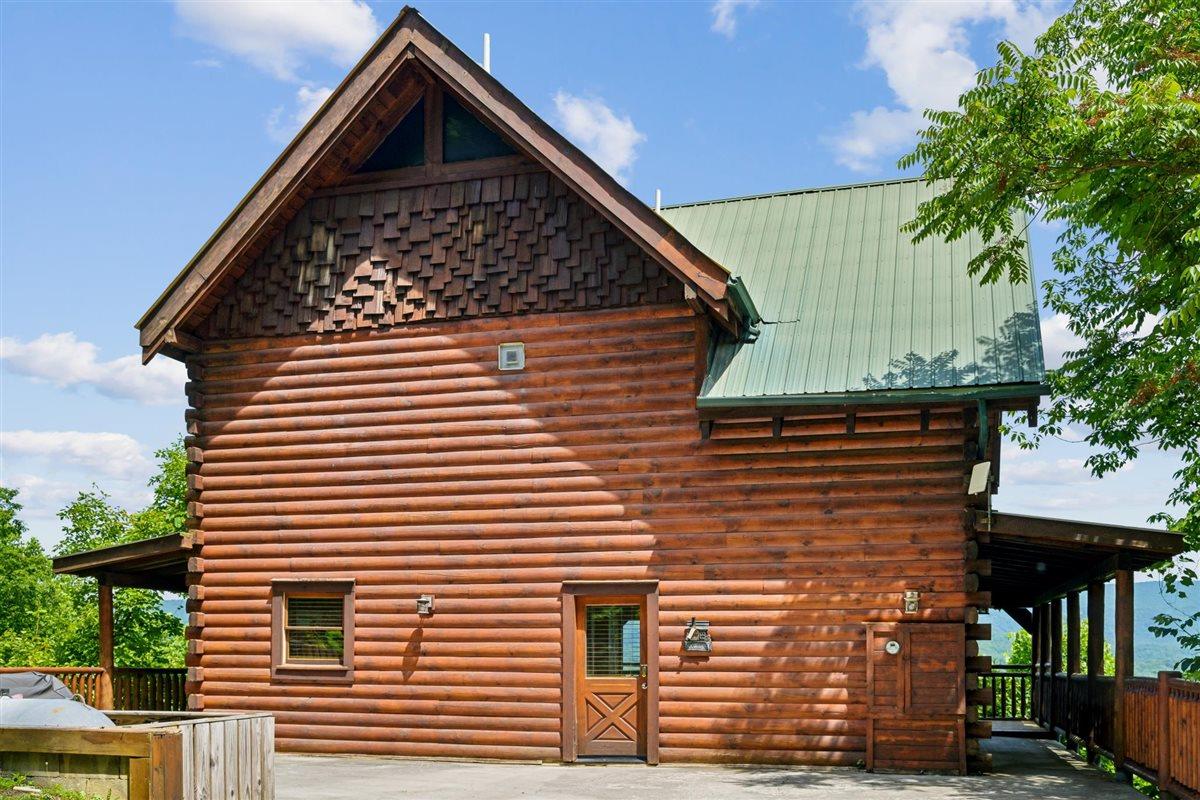 06Front Elevation