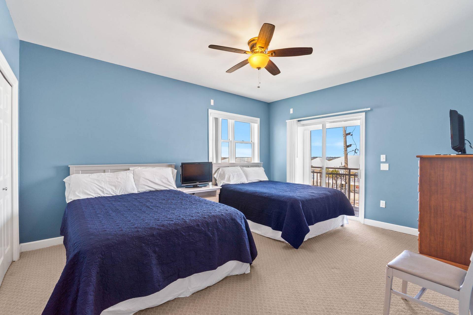 Guest Bedroom 3 2 Queens