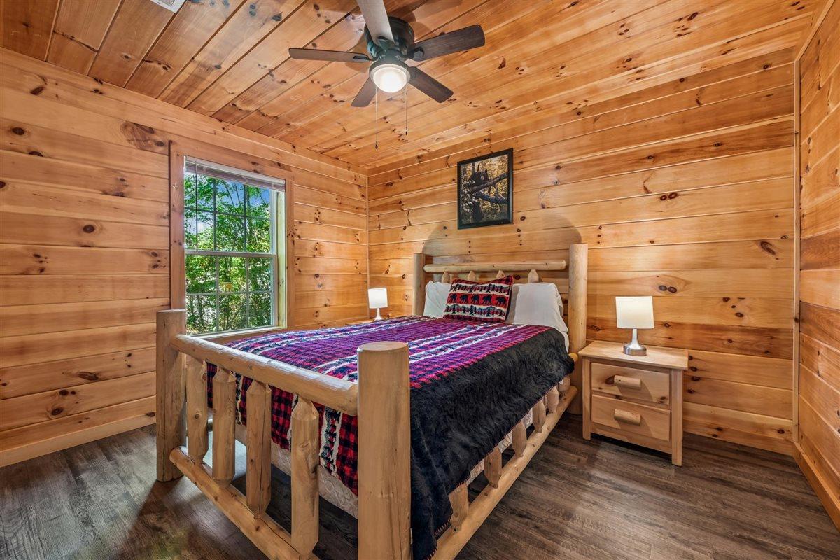 28Bedroom