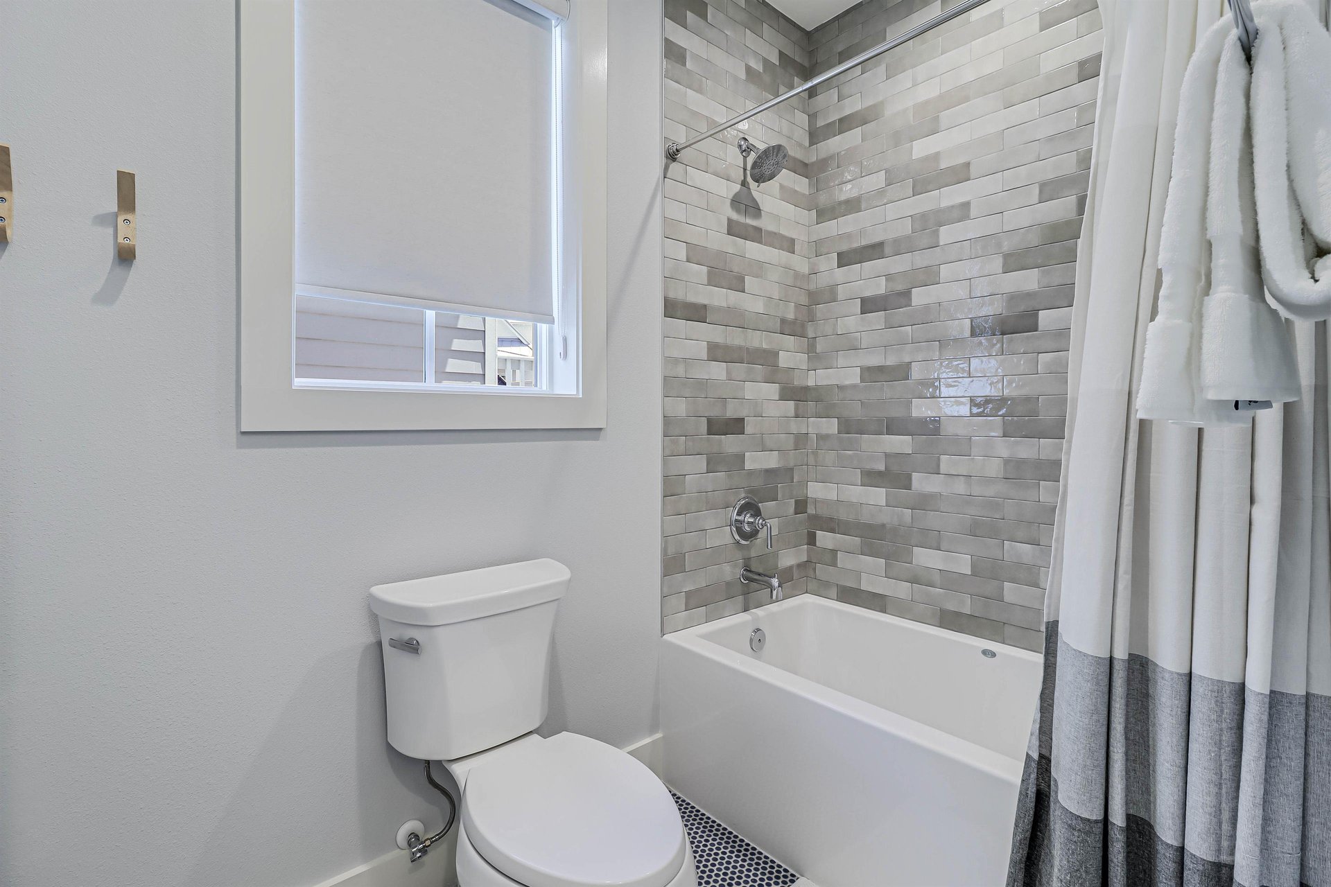 Bunk Room with Shared Bathroom, 2nd Floor