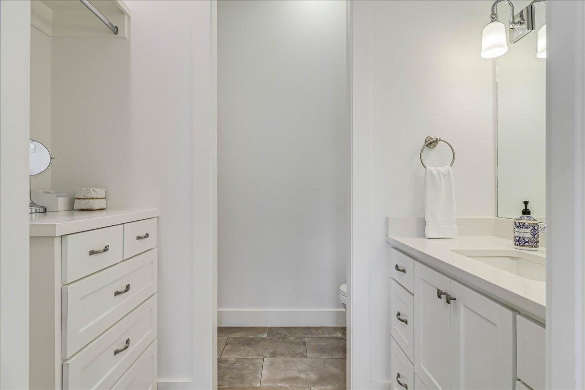 Second King Bathroom  Closet, 1st Floor