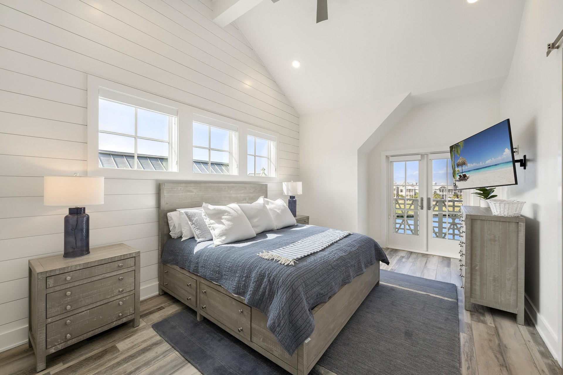 2nd King Suite, 3rd Floor