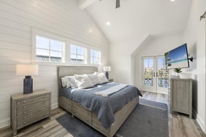 2nd King Suite, 3rd Floor