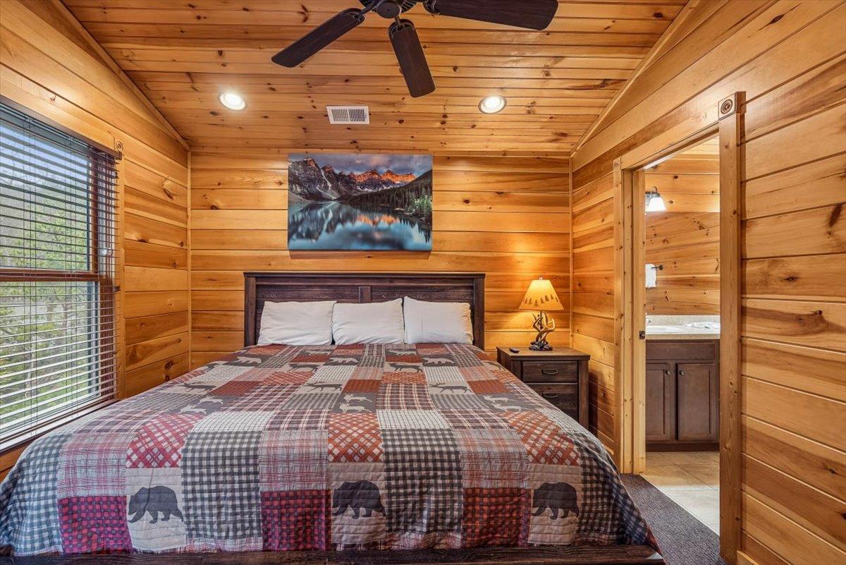 28Bedroom