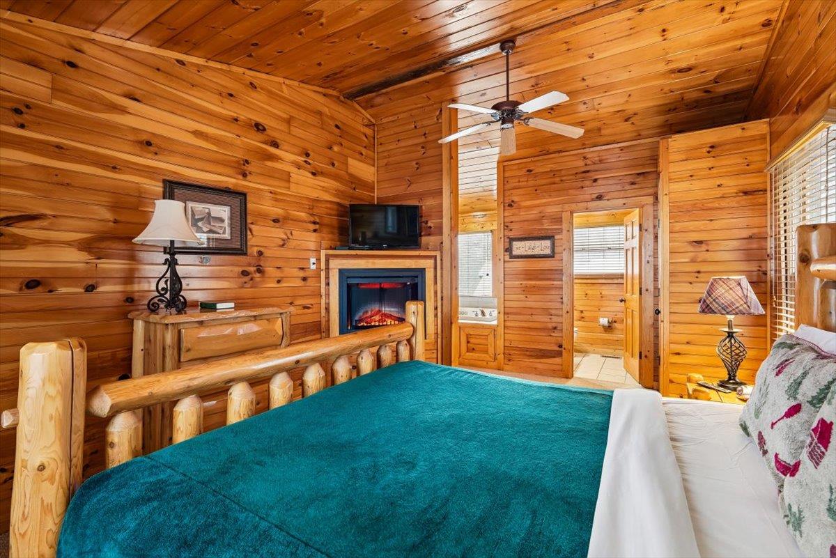 37Primary Bedroom