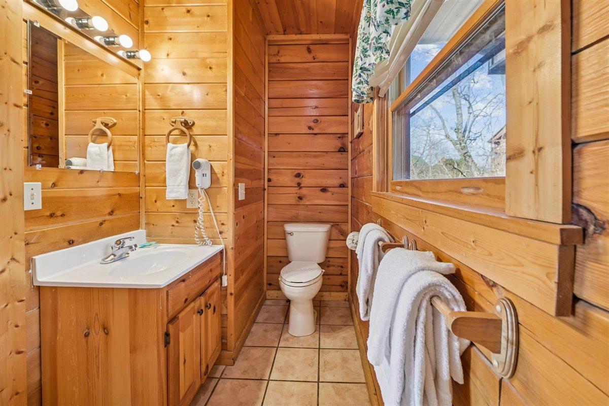 035Primary Bath