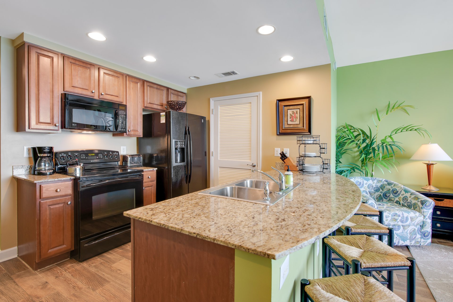 Splash Resort 1404W 7