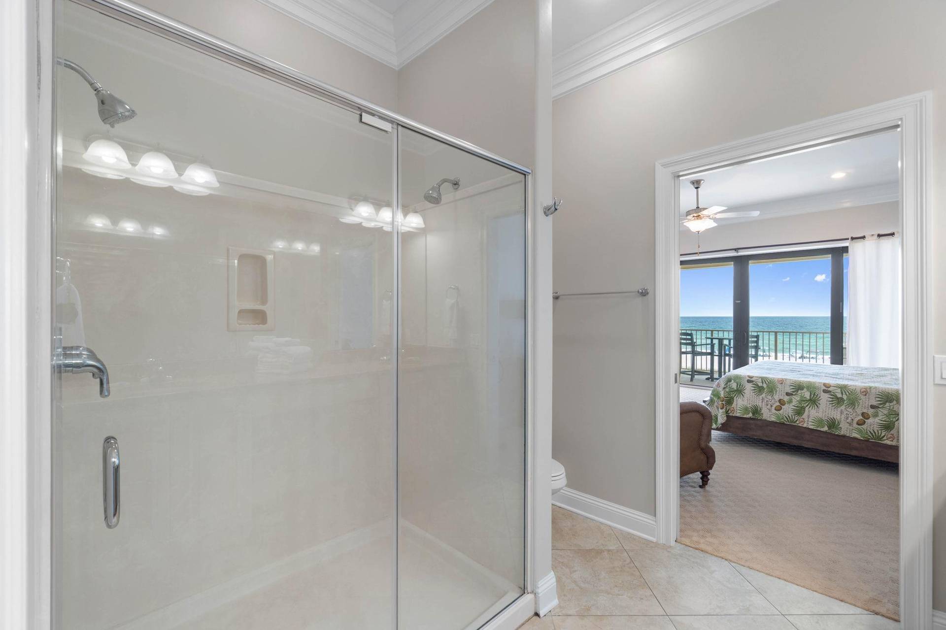 Master Bathroom Walk In Shower