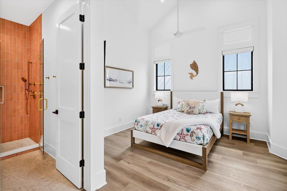 3rd Floor, Queen Bedroom