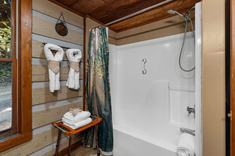 cabinbythecreekside15