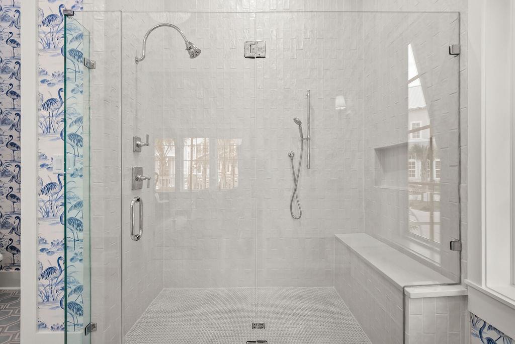 Primary King Bathroom, 1st Floor