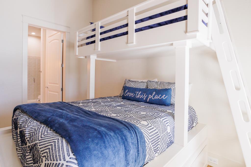 Bunk Room, 1st Floor