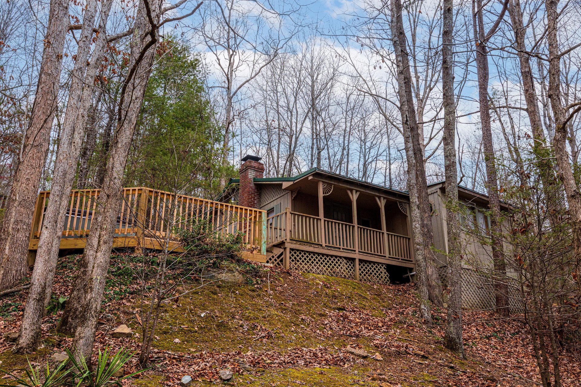 Heavenly Hideaway, a 2bedroom cabin rental located in Gatlinburg