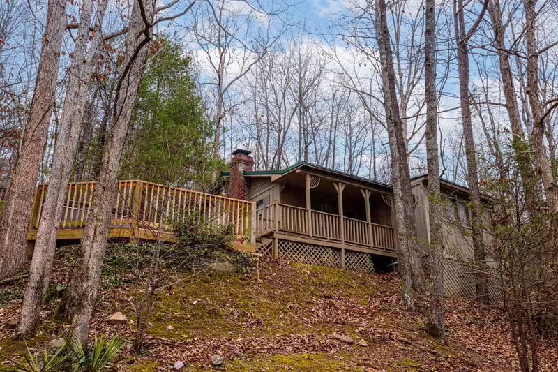 Heavenly Hideaway, a 2bedroom cabin rental located in Gatlinburg