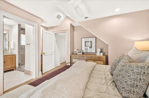 3rd Floor, King Bedroom