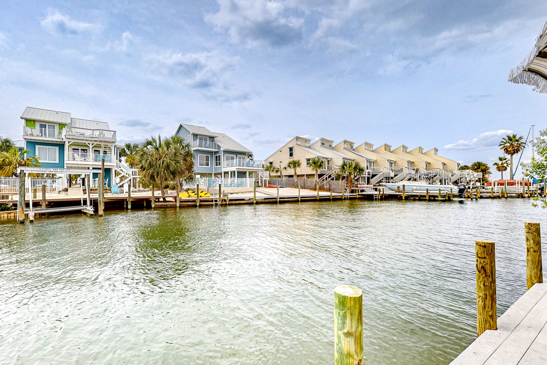 Flood Reef Retreat  Queen Conch Suite 16