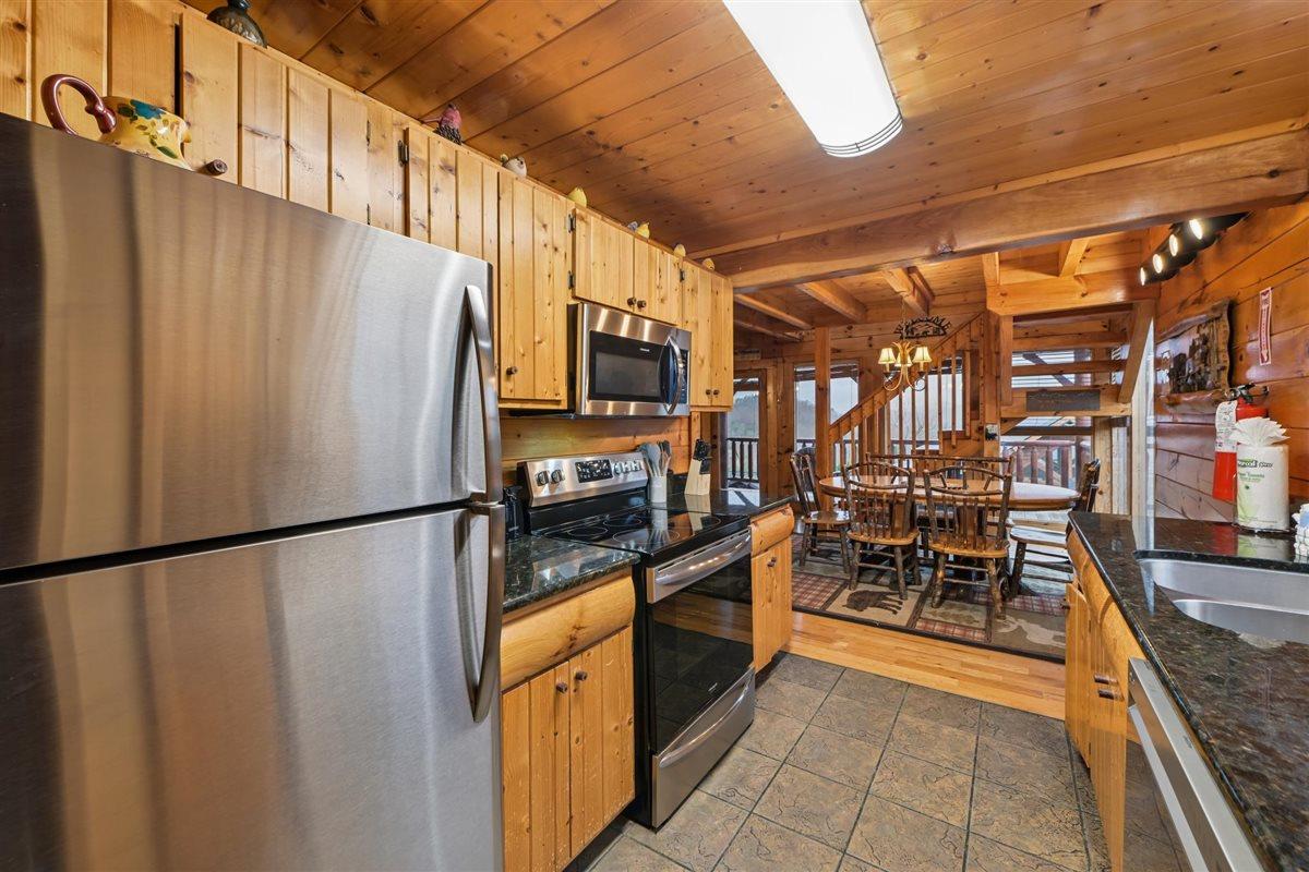 27Kitchen