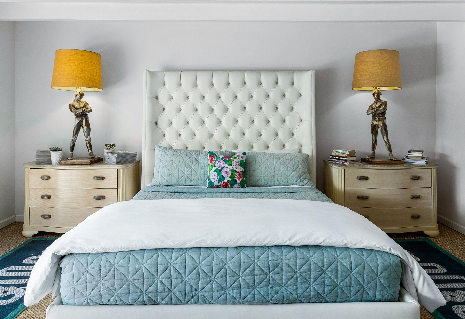 Relaxing guest bedroom