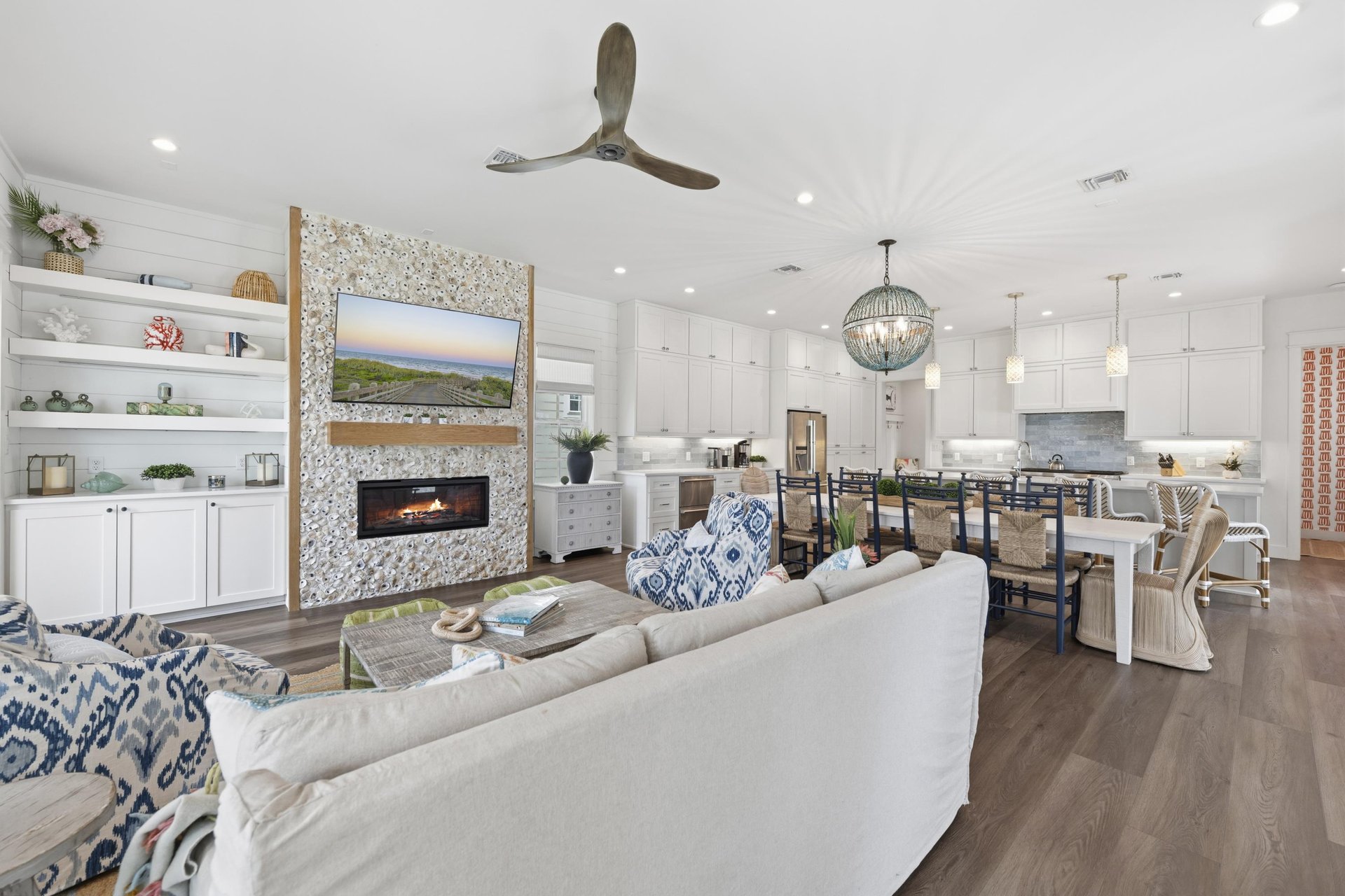 Main Living Area, 1st Floor