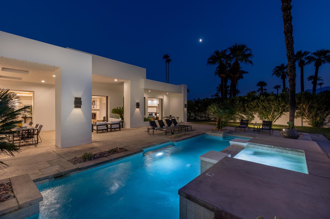 Swim under the stars