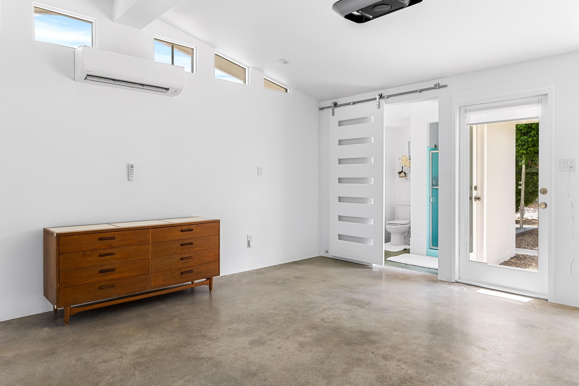 Ensuite guest bath