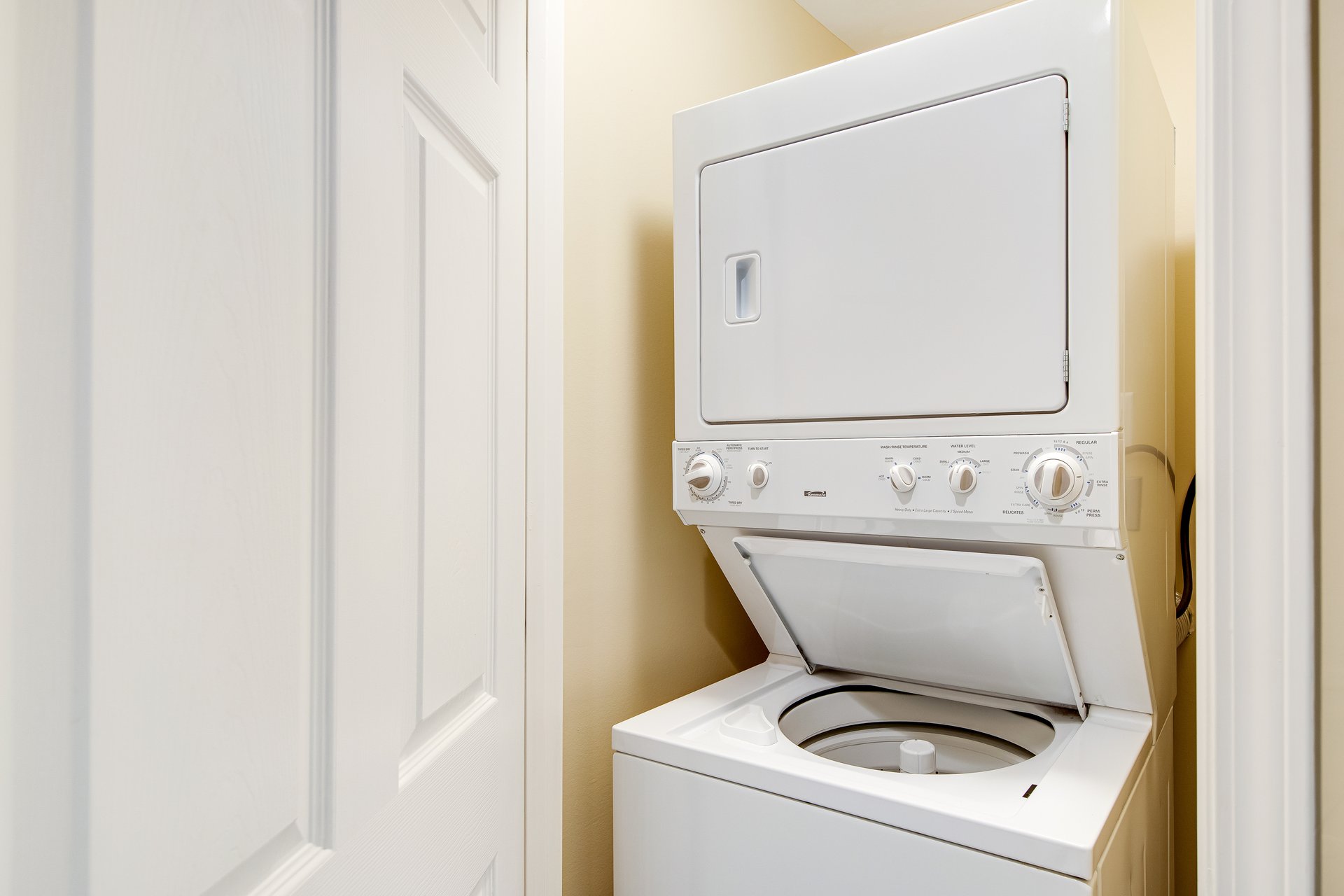 Splash Resort 907E 12