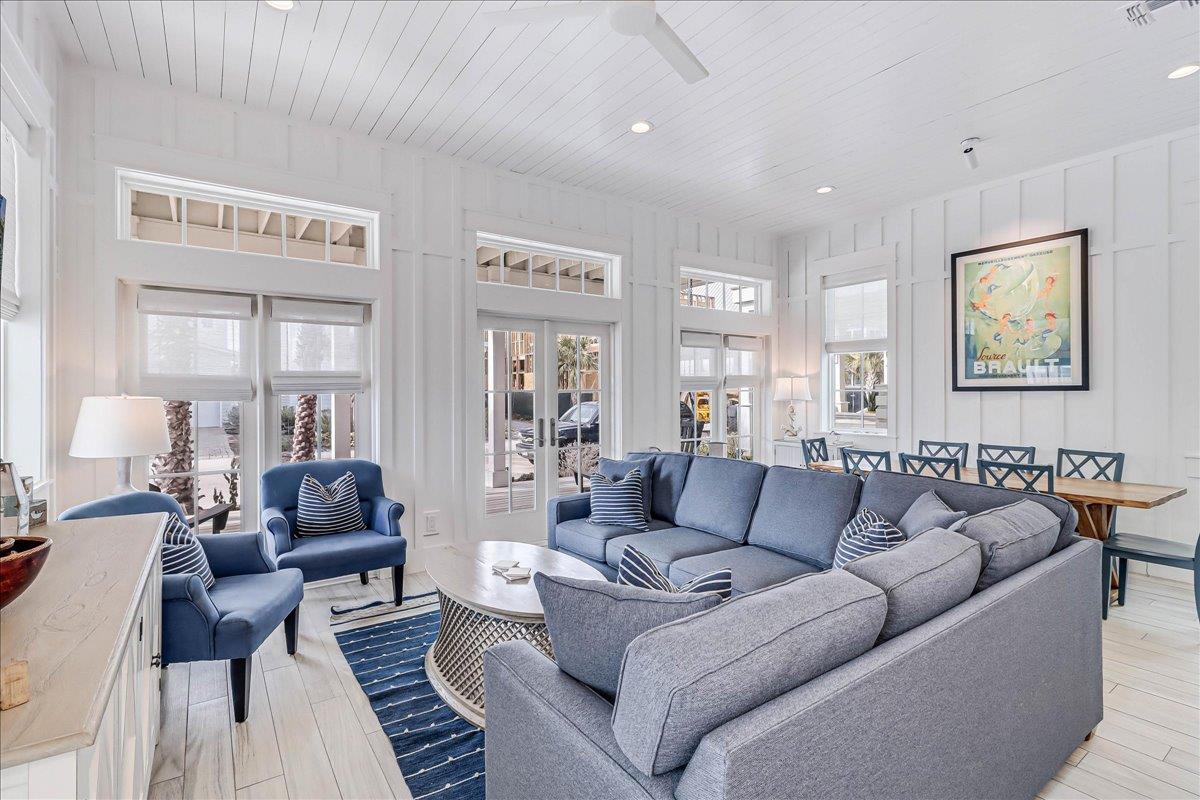 Living Area, 1st Floor