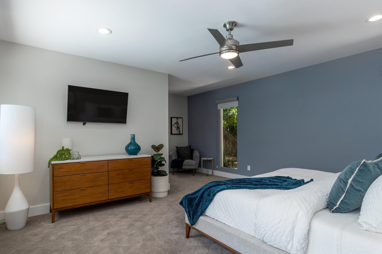 Lovely Spacious Bedroom