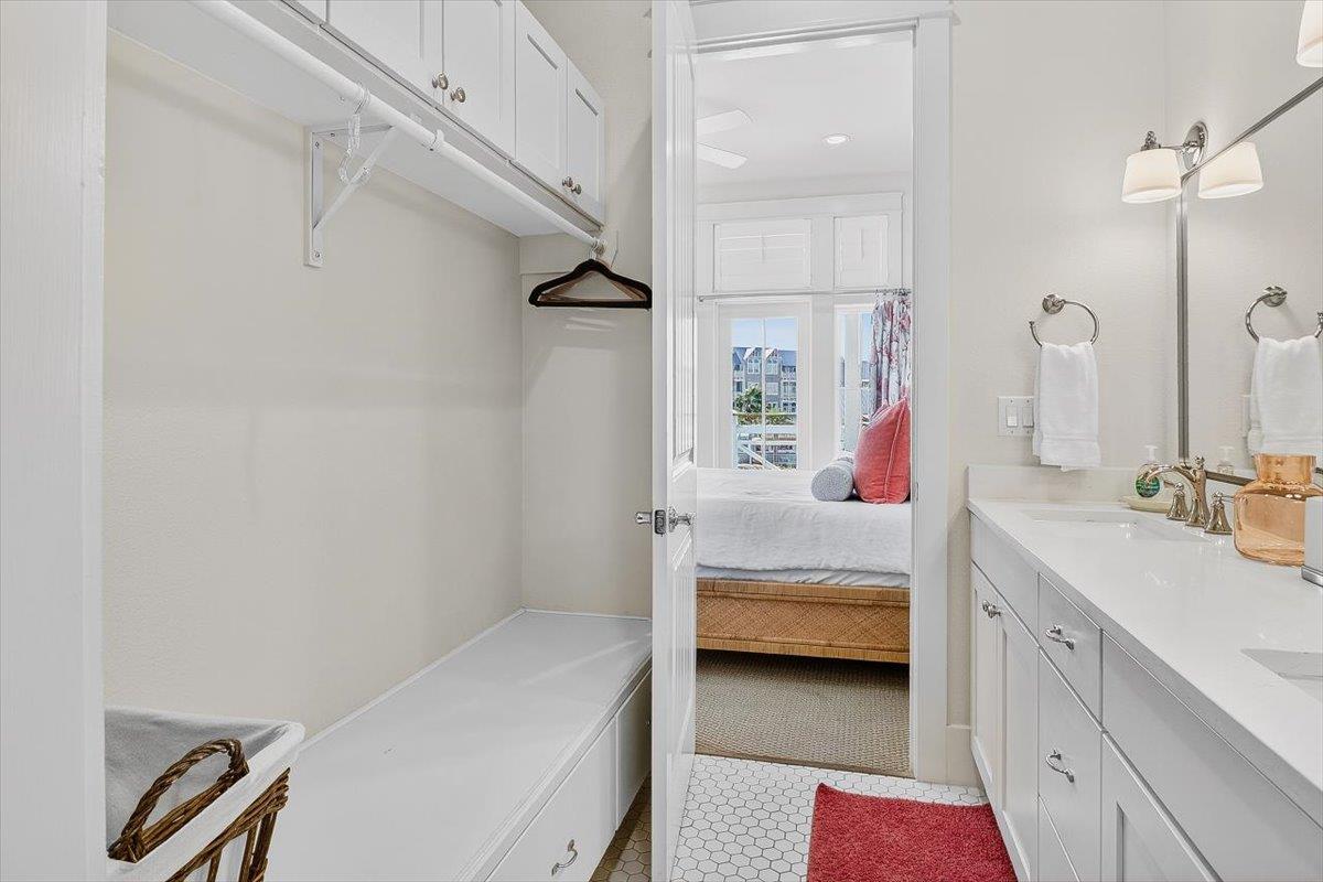 Primary King Bathroom, 2nd Floor