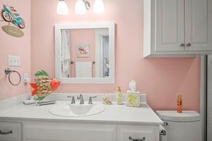 3rd King Bathroom, 2nd Floor