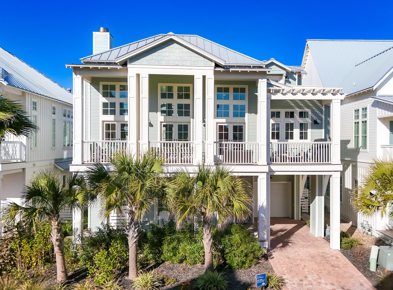 Welcome to the Pool House