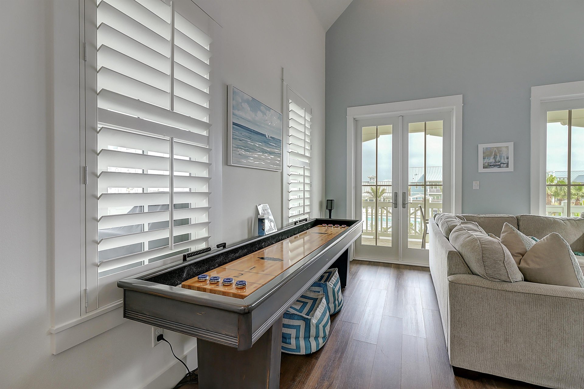 Main Living Area, 2nd Floor