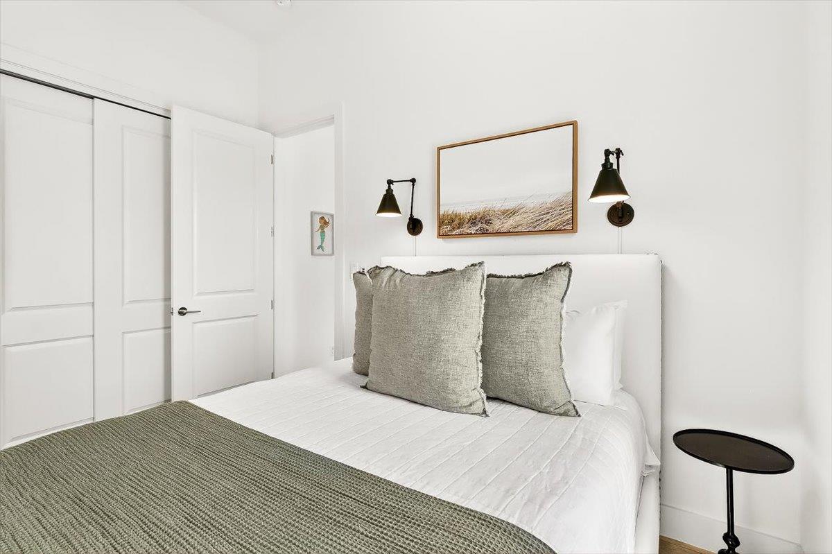 Queen Bedroom, 2nd Floor