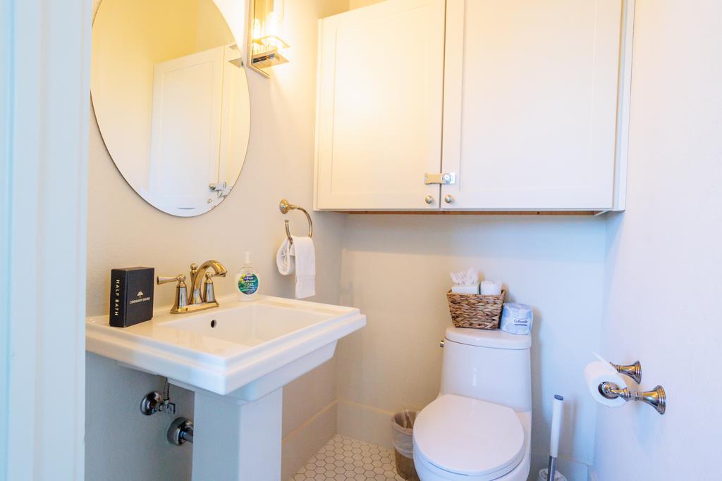 Powder Room, 2nd Floor