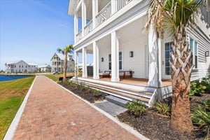 Lakeside Porch, 1st Floor