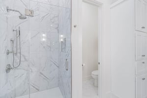 Primary King Bathroom, 2nd Floor