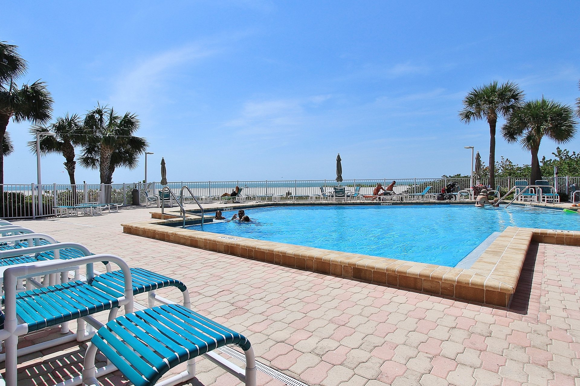 Crescent Beach Club I 16C 26