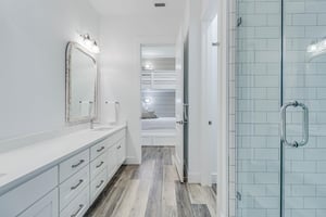Jack and Jill Bathroom, 1st Floor