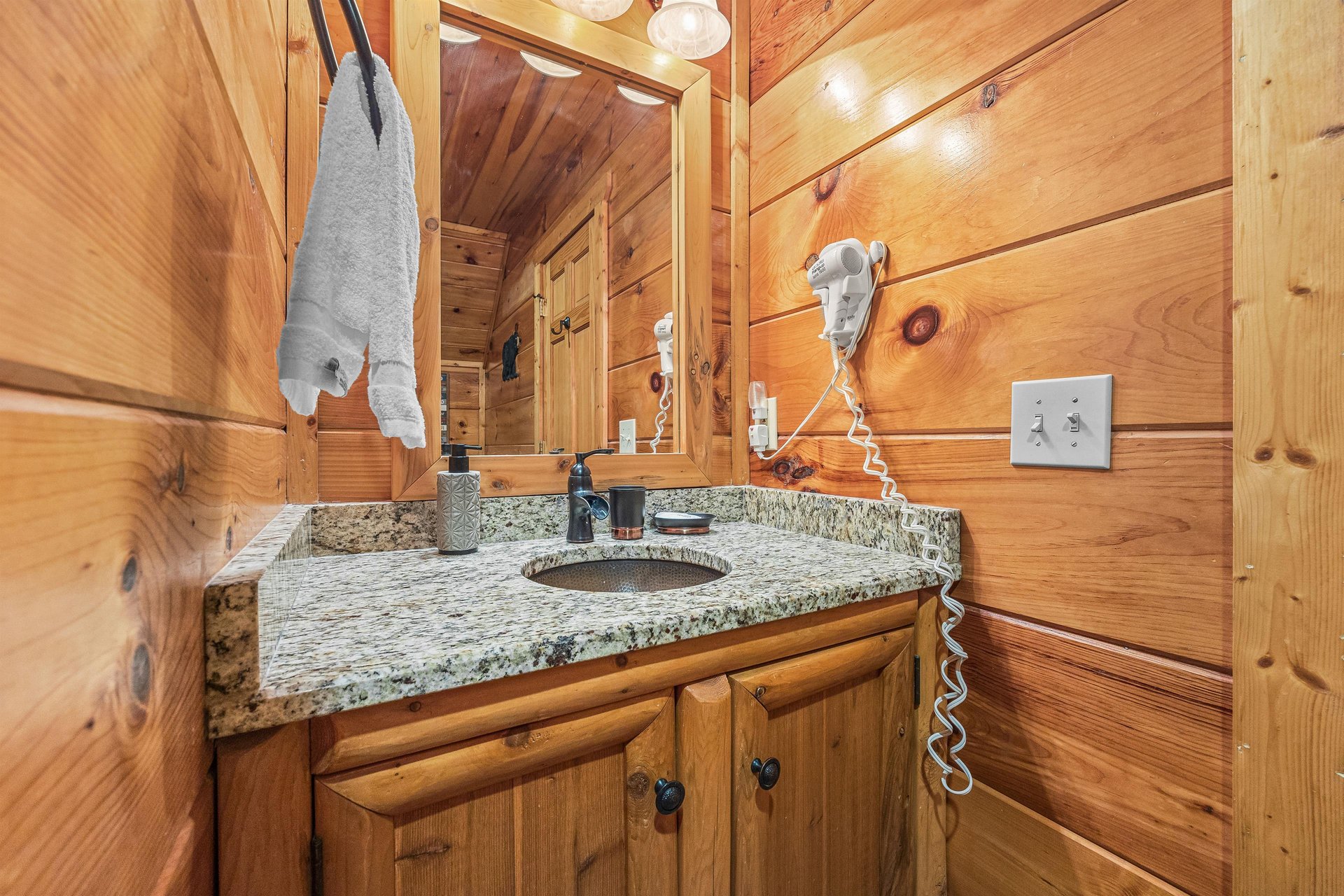 Width1920