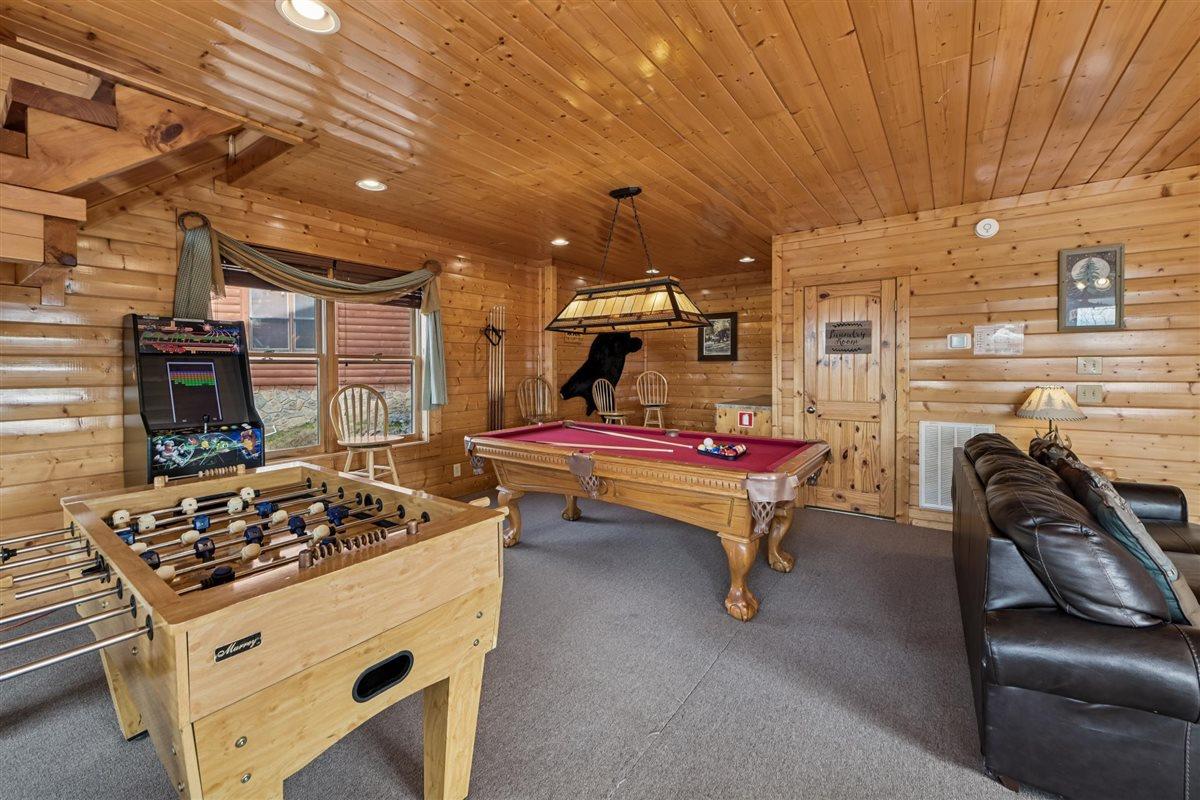Game room Downstairs