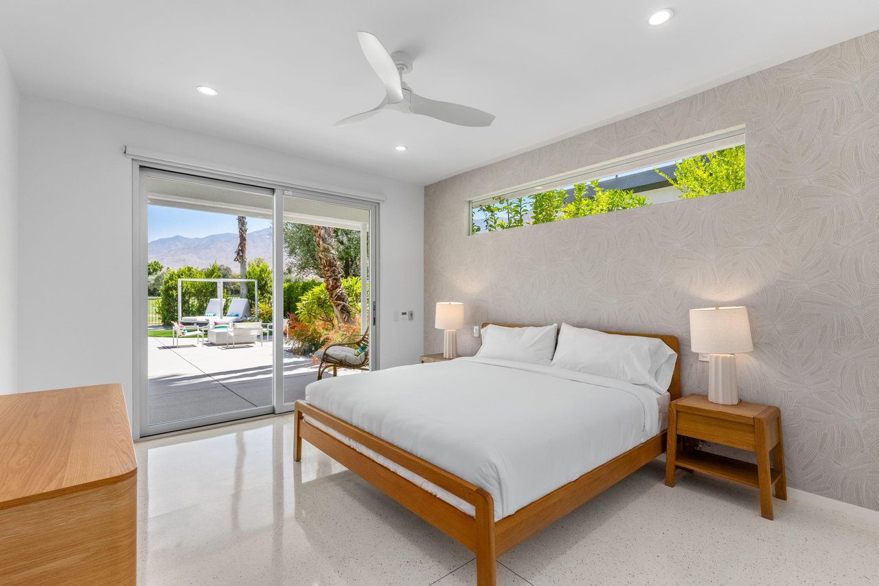 Guest bedroom