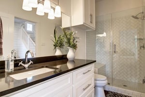 1st Floor King Bathroom