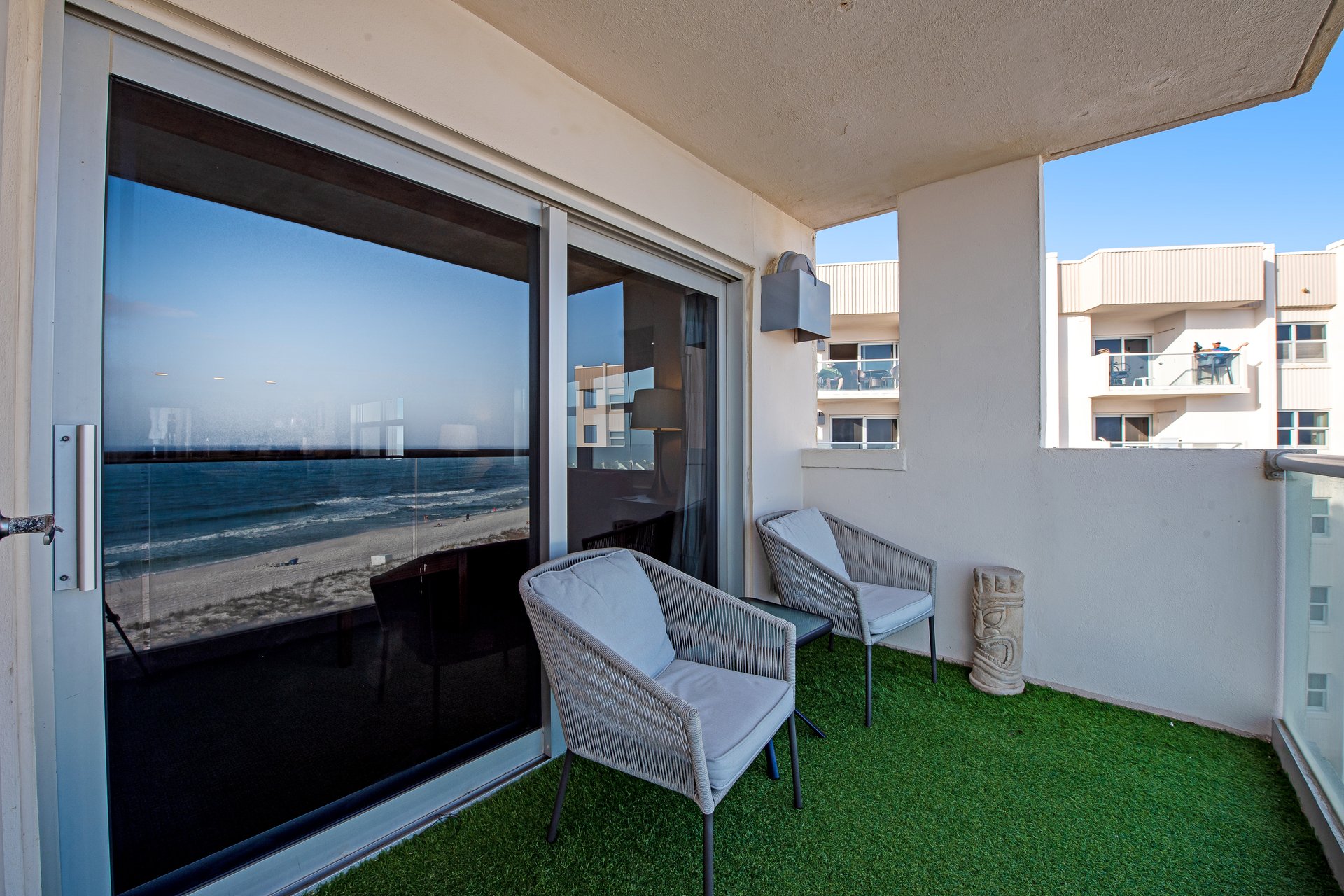 Regency Towers W 701 29