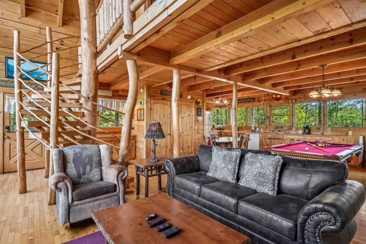 10Living Room