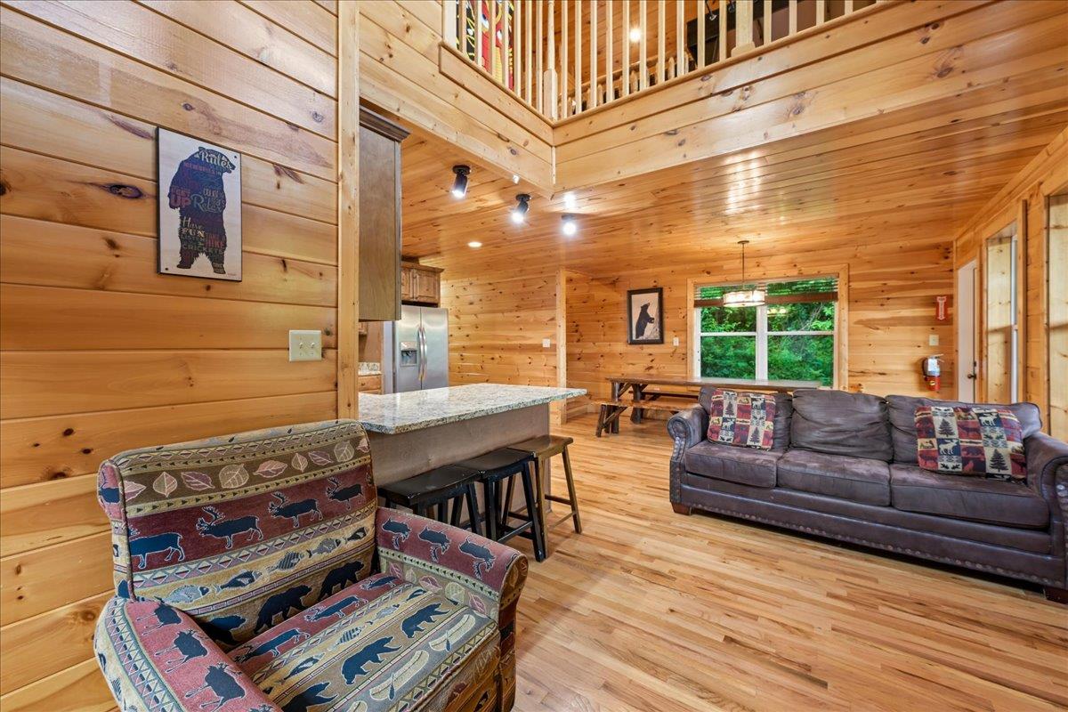 10Living Room