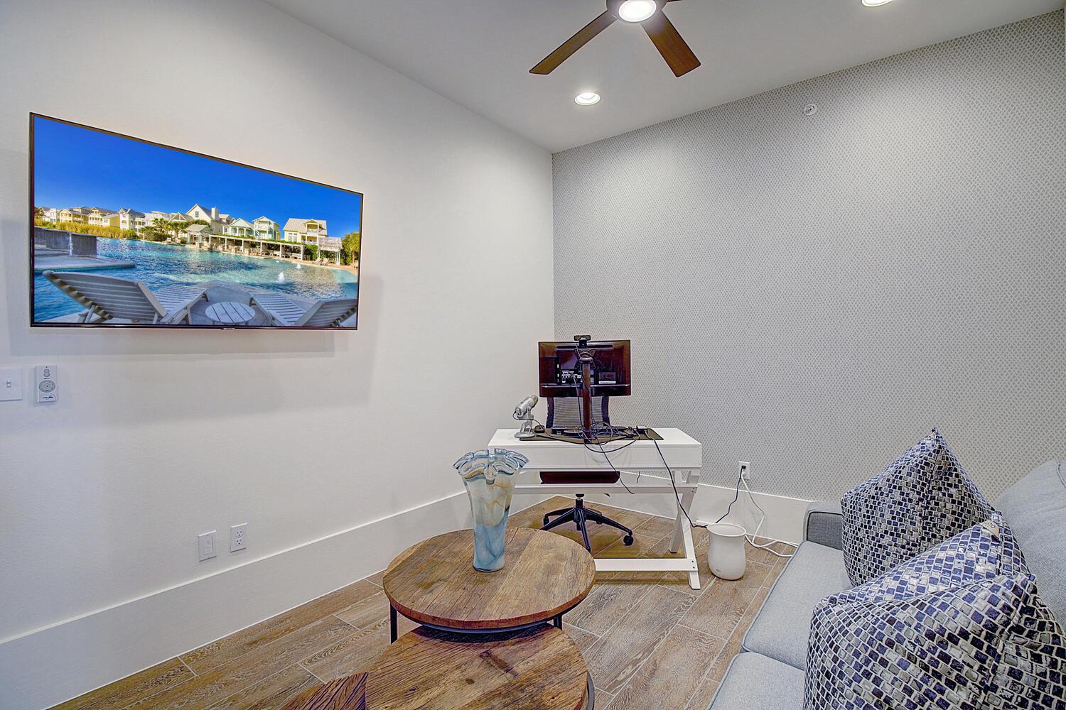 OfficeLiving Area, 2nd Floor