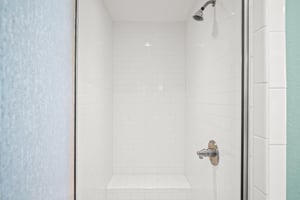 1st Floor 2nd King Bedroom Shower